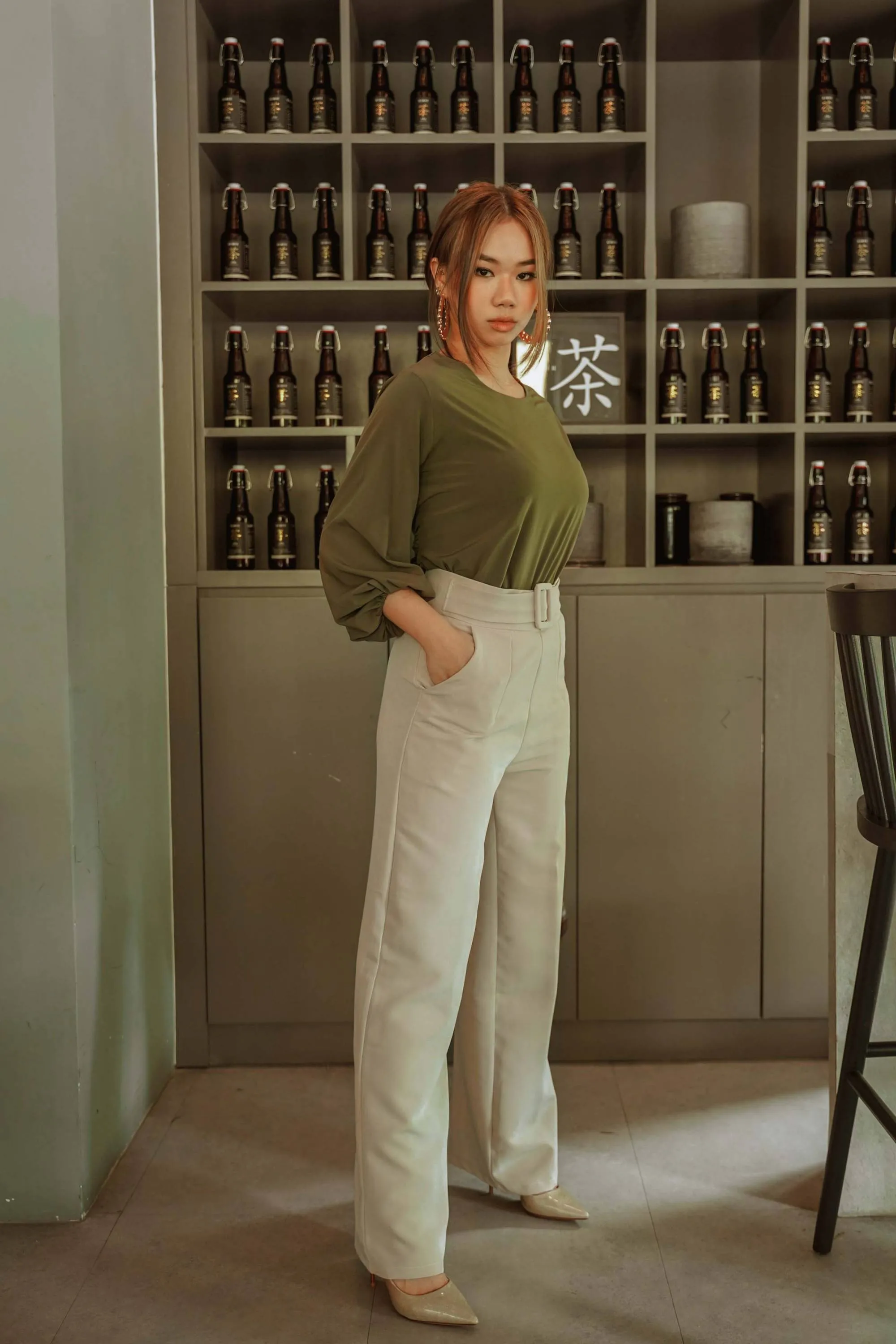 Aqha Balloon Sleeve Top in Olive Green