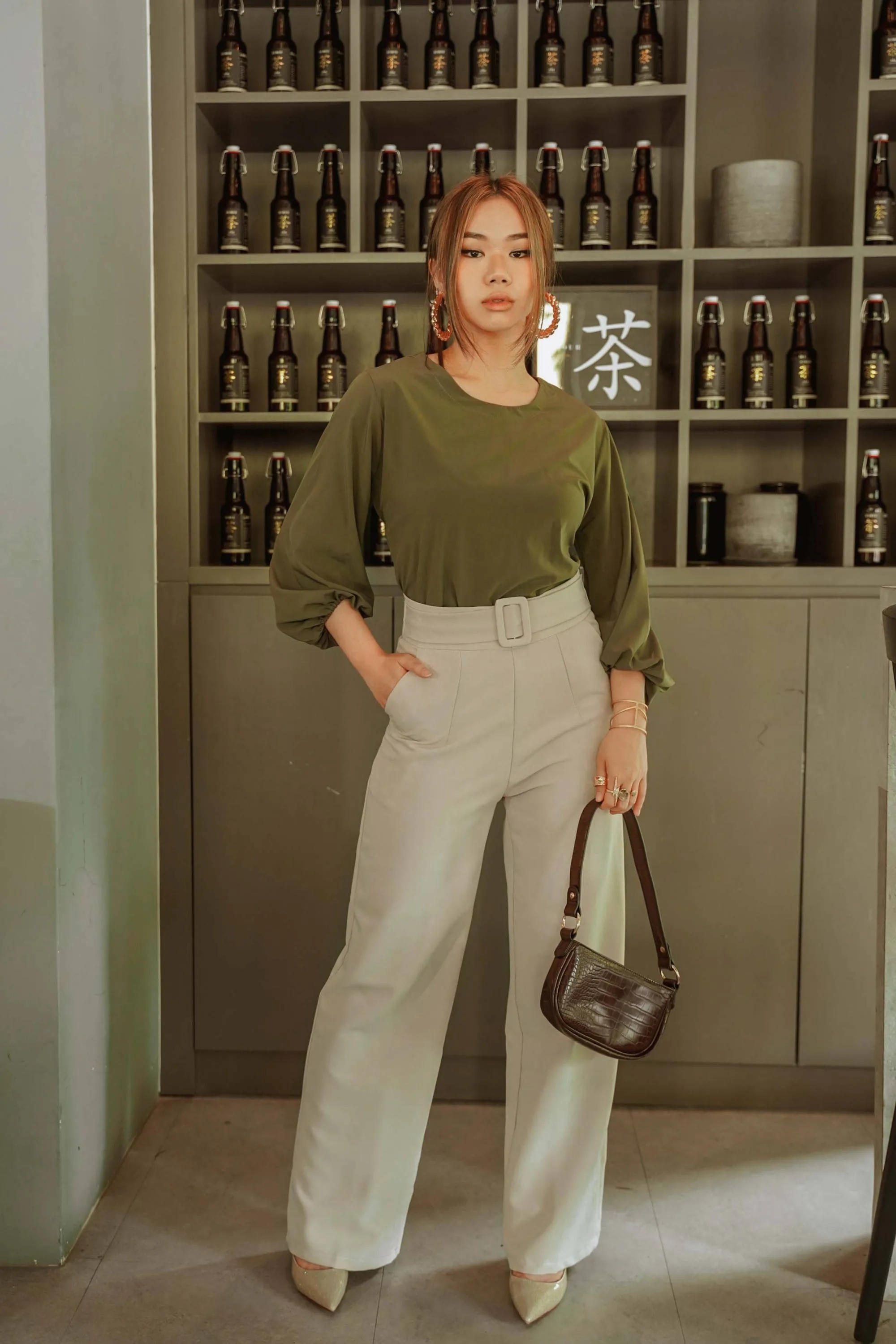 Aqha Balloon Sleeve Top in Olive Green