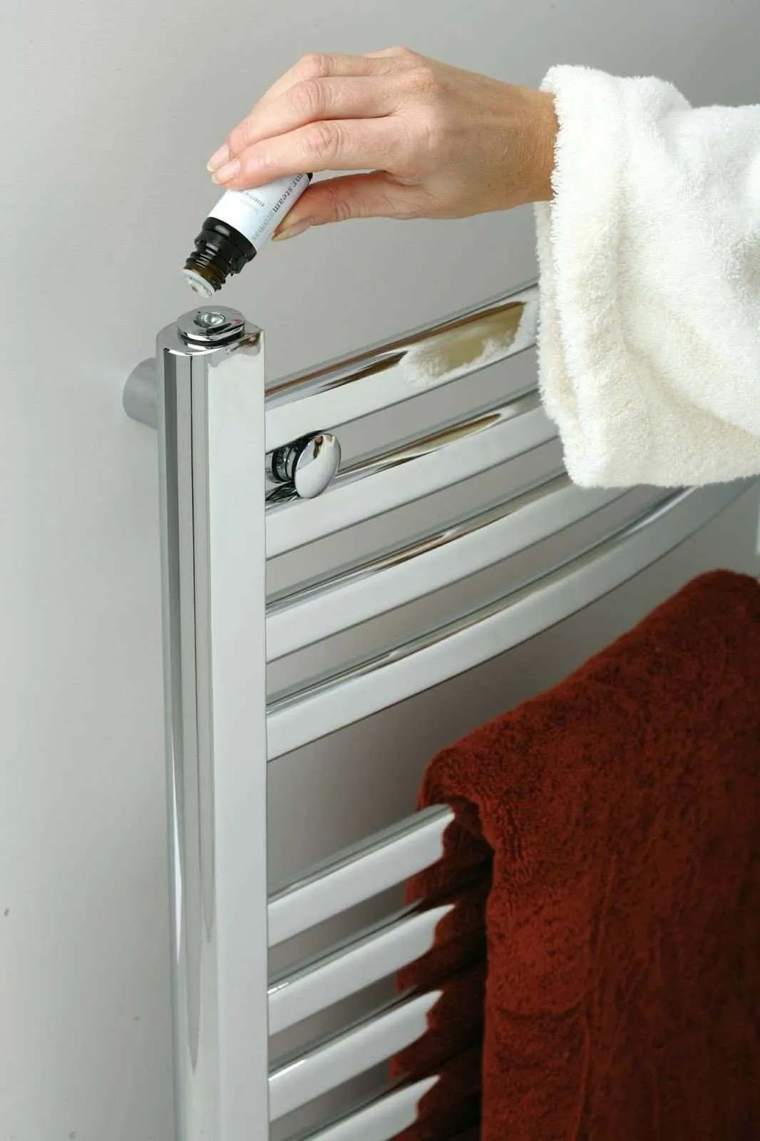 Mr. Steam Metro W328T Hardwired Towel Warmer - 20"w x 31.5"h