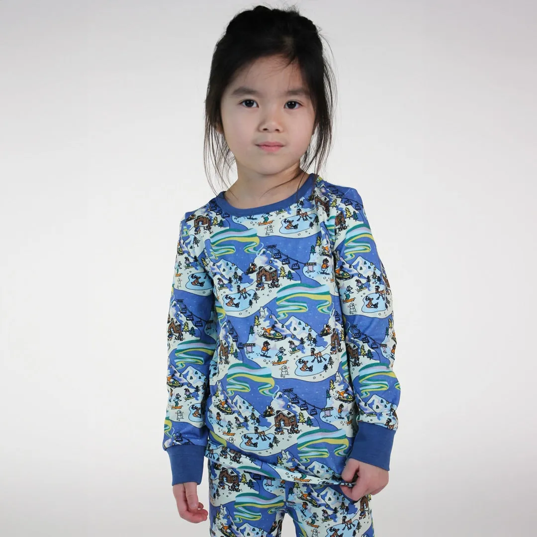 Nightwear set with winter landscape