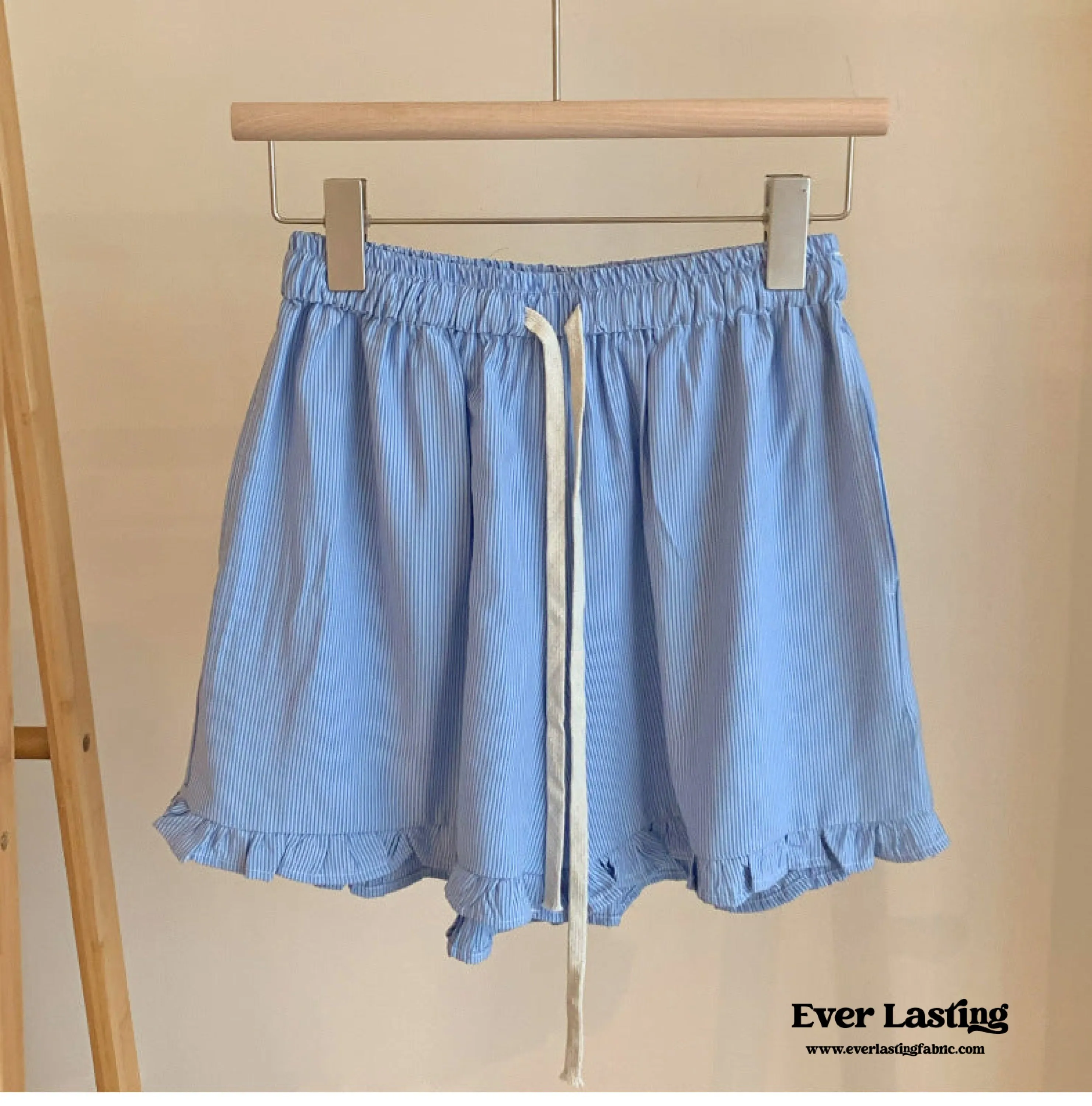 Ruffle Thin Stripes Shorts Lounge Bottoms / Beige